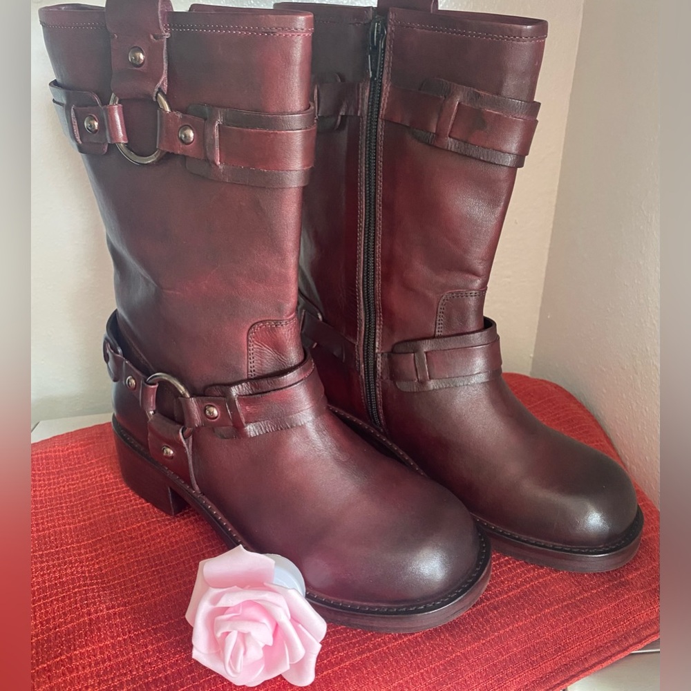 NWT…VINTAGE FOUNDRY… WOMENS BURGUNDY LEATHER BOOTS - Picture 16 of 16